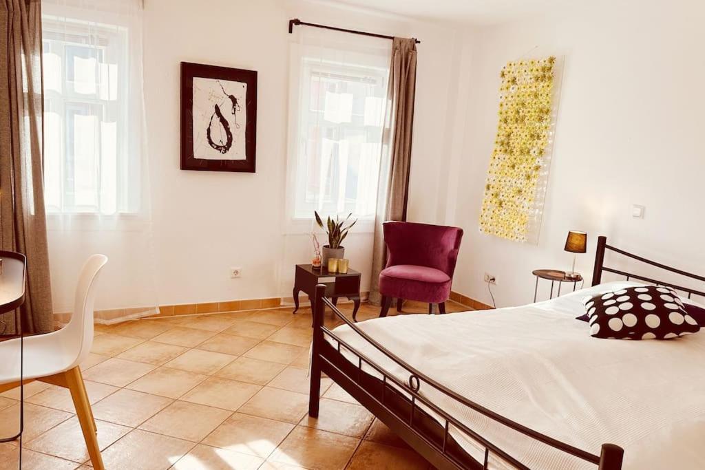 Kuenstler Ferienwohnung Am Weilburger Schloss, Marktplatz 9 Exterior photo